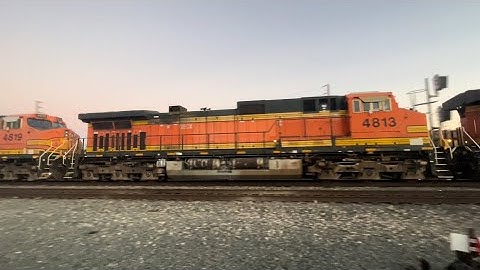 Very rare!!!!!!!! 8 gecx trailing with 2 h1 at end in one train! 16 engines in total in one train