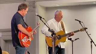 Miniatura del video "Stompin at the Savoy - Tommy Emmanuel (CGP) and Stuie French"