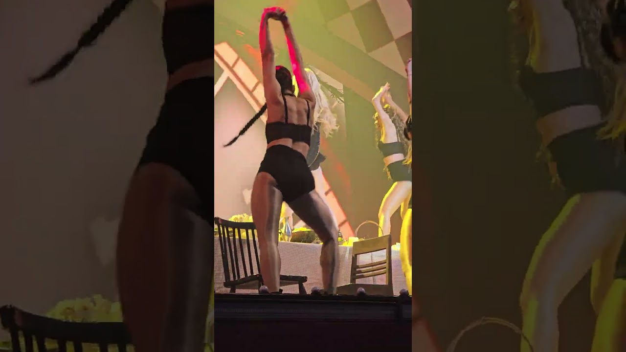 รักฉันทำไม - Hannah 4EVE Solo stage Concert NowOrNever at Impact