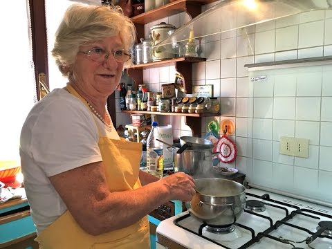 How to Make a Venetian Asparagus Risotto | Pasta Grannies