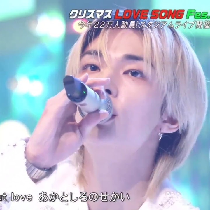 our snow prince has such a pretty voice #hyunjin #straykids #hwanghyunjin #christmaslove