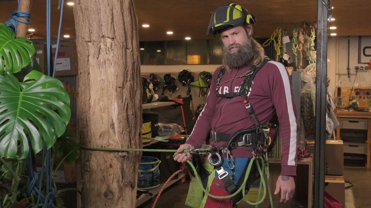 Notch Glide Rope Grab vs. ART Positioner 2 - YouTube