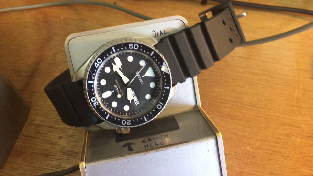 JT Seiko 7C43-7010 JDM 200m quartz diver - YouTube