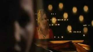 Noel - Evergreen Music Video