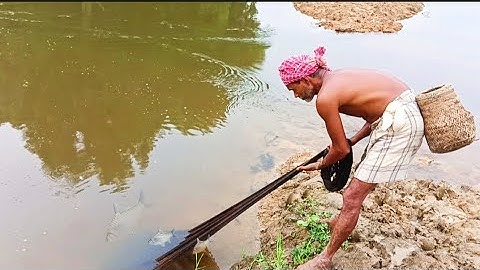 Unbelievable Cast Net Fishing- Fishermen vs River Catch Netting hook fishing video by Hunter man
