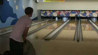 Meced Bowling 2 Handed Picking Up A Single Pin Spare