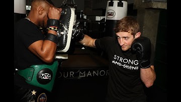 Southpaw Switches to Attack in Muay Thai with Greg Wootton | Warrior Collective