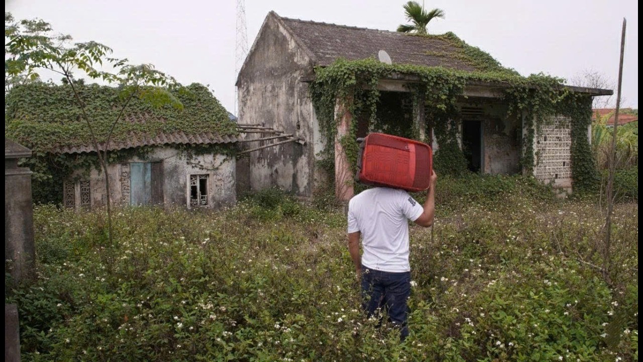The CEO spent $50,000 to buy an abandoned house and renovate it into his dream home.
