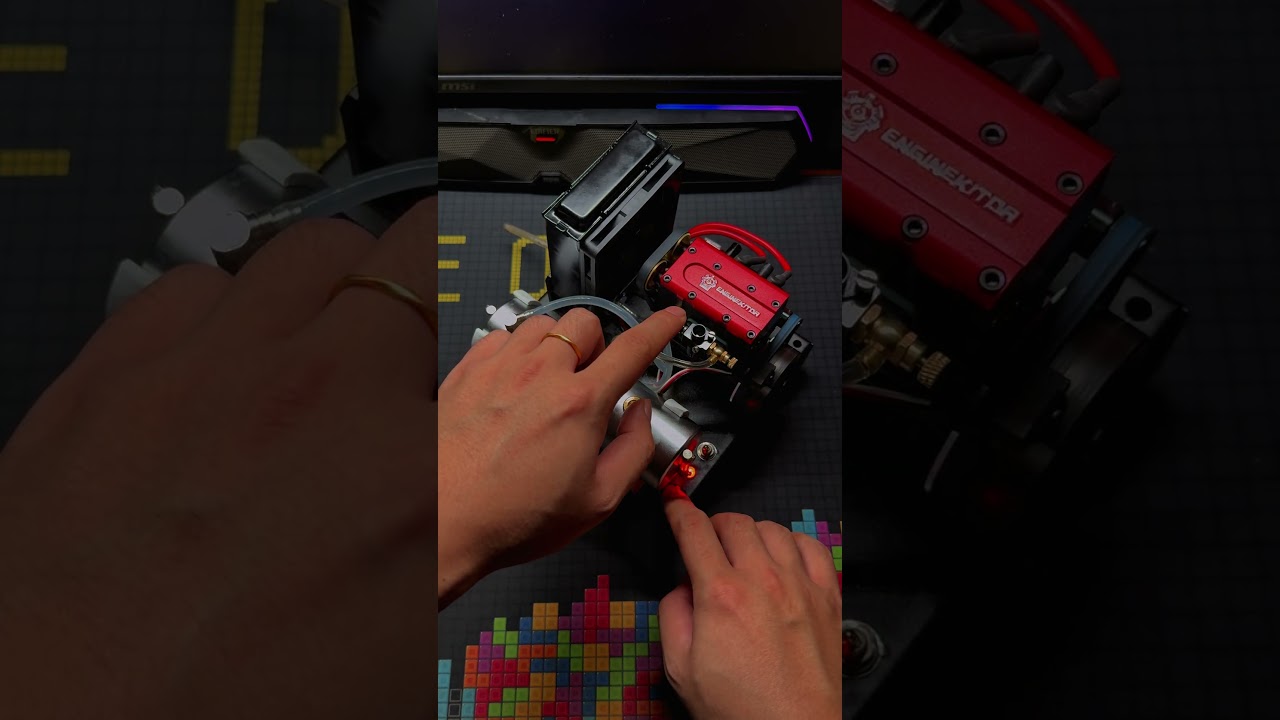 ENGINEKITOR F2 real working twin-cylinder engine running