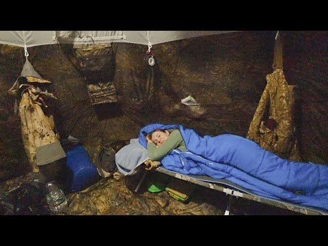 Зимняя рыбалка с ночёвкой в палатке, комфорт как дома. С женой на рыбалку с комфортом.