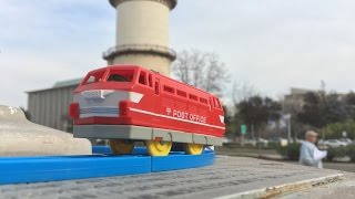 Plarail EF66 postal vehicles electric locomotive visit Old Fresno Water Tower California (03089)