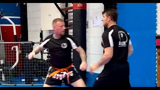 FIGHTING TECHNIQUES - SUCKER PUNCH DETECTING AND STOPPING WITH FAST AND EFFECTIVE DEFENCE