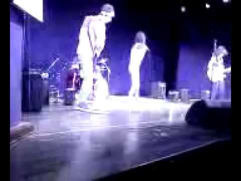 Matt Fisch playing the solo to "Famous Last Words"