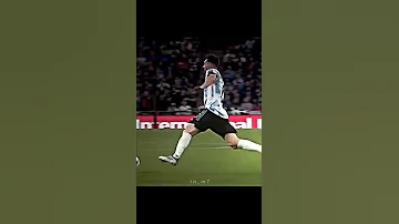 عصام الشوالي يتغني بميسي في مباراة الأرجنتين وإيطاليا 