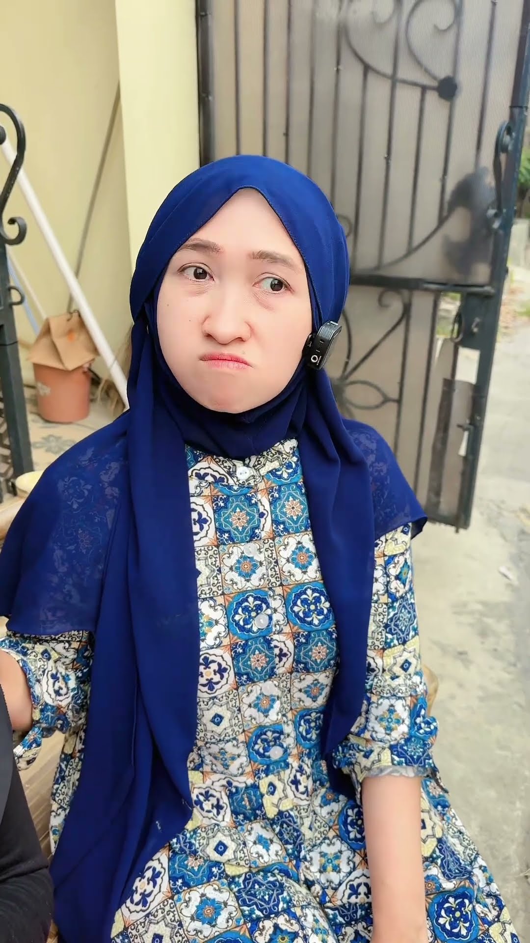 KASIHAN AINUN MAU MINUM SUSU