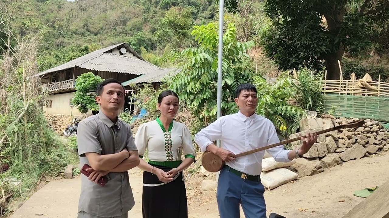 Nghệ nhân lò lợi gặp lò tien hát giao lưu rất tuyệt vời 