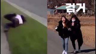 Stan Twitter: The Brandy running meme but it’s Chuu from Loona