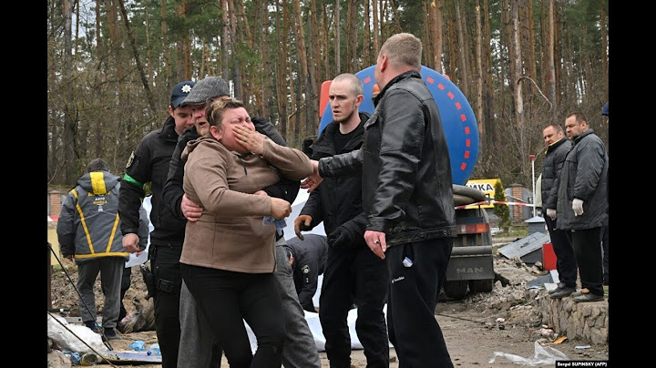 Ratne slike iz okoline Kijeva: Majka pronalazi ubijenog sina