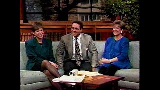 The Today Show- May 11th, 1992 (Last 26 Minutes)
A Partial Episode of The Today Show that was broadcasted on May 11th, 1992 on NBC-4 (WRC-TV) in Washington, DC. It was hosted by Bryant Gumbel and Katie Couric. Included is a full interview with Danny Glover on Lethal Weapon 3.
It was captured using a Panasonic AG-1980p S-VCR. A Elgato Game Capture HD Device with a passthrough of the Panasonic DVD Recorder DMR-ES15 has used to transfer the information into a computer.
Support the Channel
- Donate at Ko-fi: https://ko-fi.com/konacha37
- Patreon: https://www.patreon.com/konacha The Today Show- May 11th, 1992 (Last 26 Minutes)