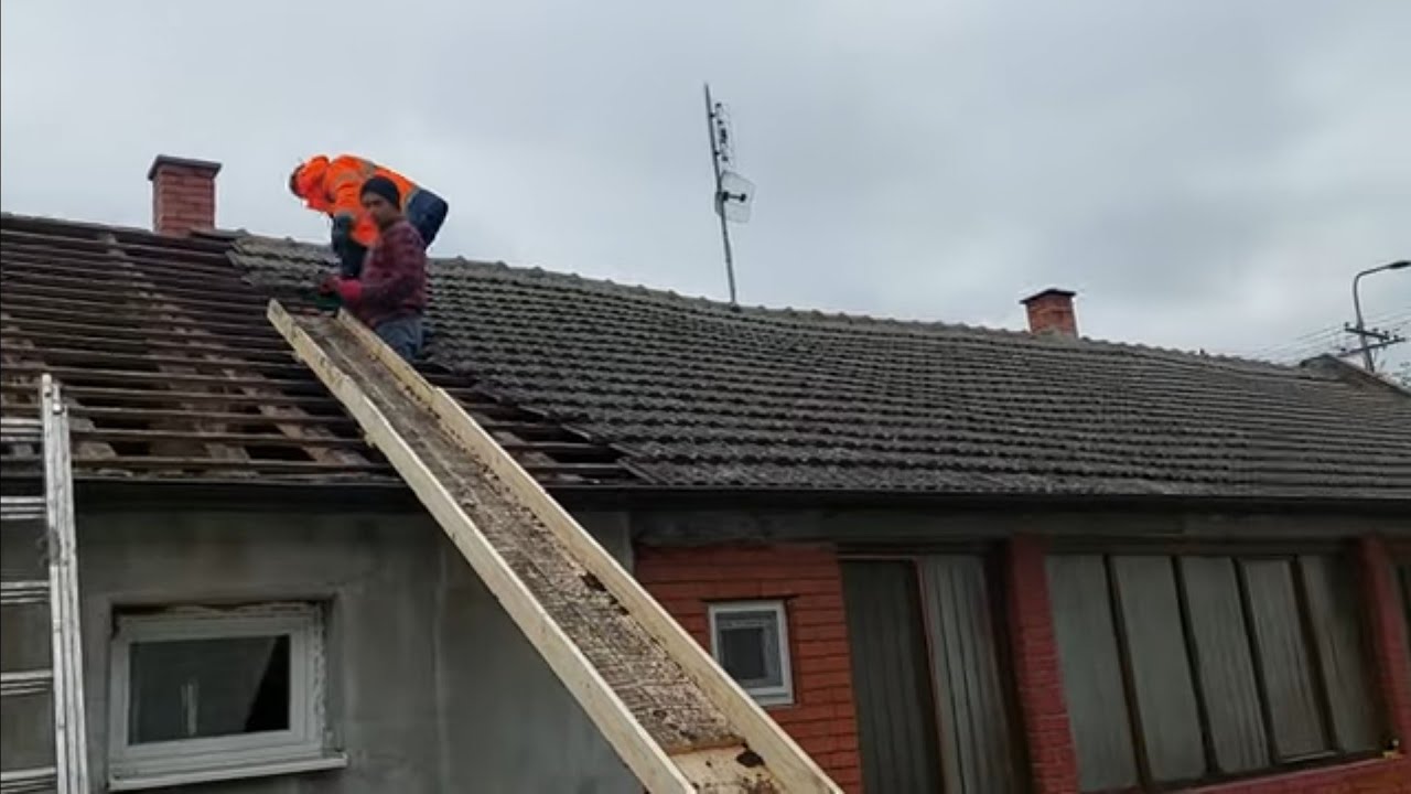 Popravka starog krova u Vrbasu
