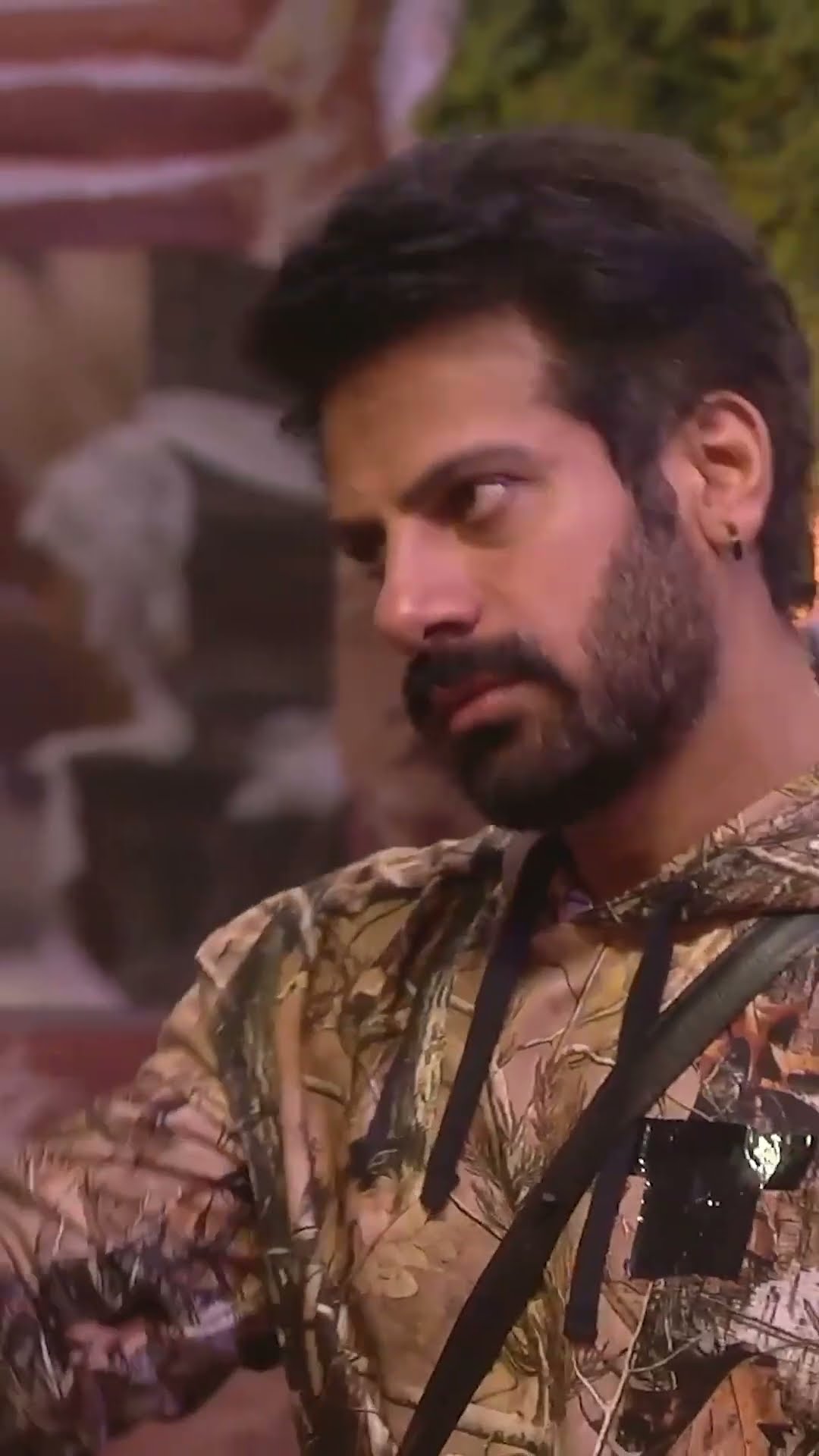 Karan ने Eisha से पूछे सवाल | Bigg Boss 18