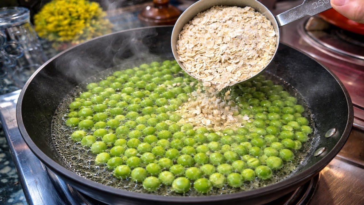 গরম জলে ওটস ও কড়াইশুঁটি দিয়ে অপূর্ব স্বাদের নতুন রেসিপি | Oats Recipe | Healthy Breakfast Ideas