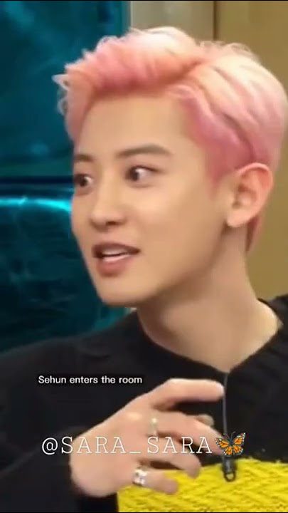 #Chanyeol suffering with #Sehun baby disturbs him while he sleeps and this is his reaction 🤣🍼🫂 #exo