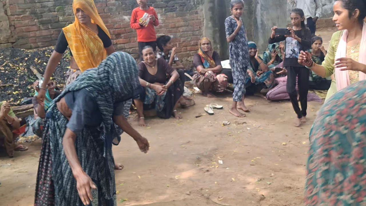 80 વરસ ના ડોસી ને કરડ્યો વિંછુંડો ભાઈ નેં બોલાવો ઉતારે વિંછુંડો લાઈવ બાજપુરા 