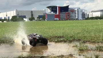 X-Maxx in slow mo