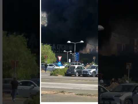 Video Incendio al centro commerciale Conca d'Oro
