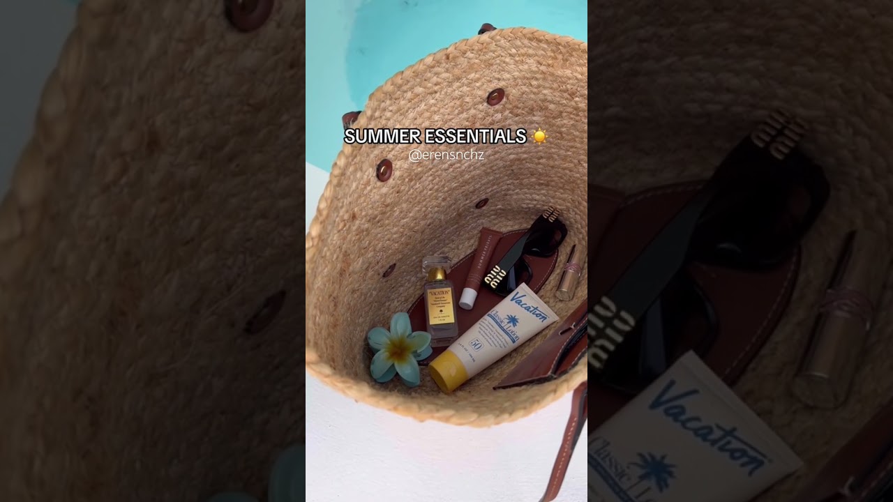 A few of my pool / beach bag essentials 