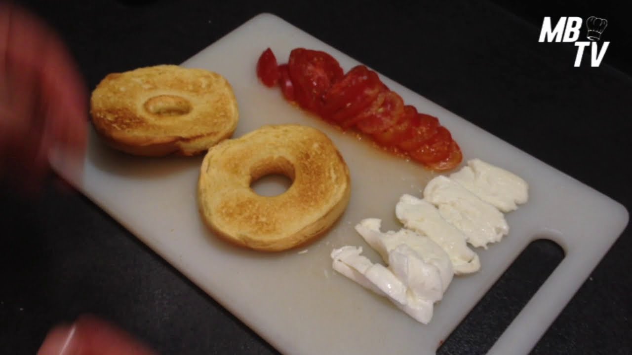 Bagel Tomate Mozzarella - YouTube Bagel Tomate Mozzarella - YouTube