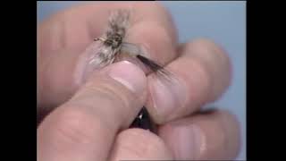 Learning  tie flies tying the Humpy Dry Fly