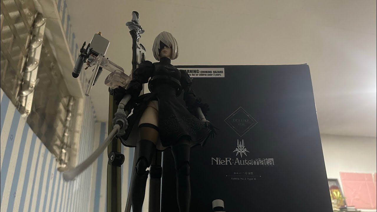 2B Nier Automata 1:6 scale Action Figure Review
