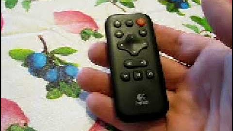 How to open the Squeezebox Boom remote control and change the battery.