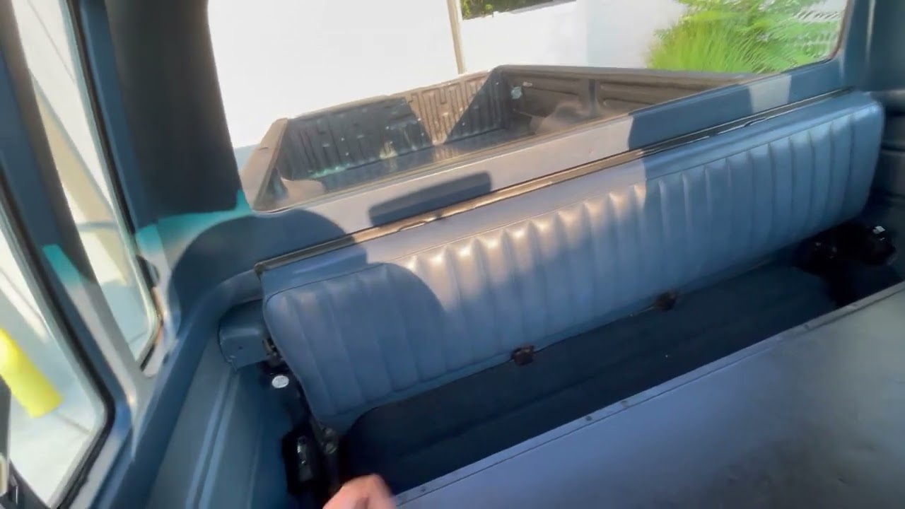 1986 Ford F-250 Lariat SuperCab 4×4 Big Block- Back Seat Fold Down - ACC Auctions