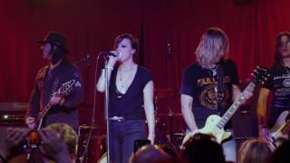 Lzzy Hale Covering Pat Benatar Heartbreaker