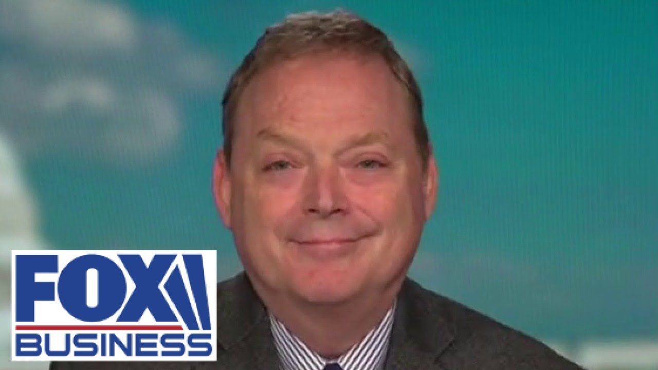 The Chinese are aggressively pursuing US economists: expert