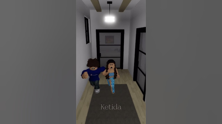 Enfant adopté 🥺👧🏽elle le decouvre 🥺#histoire #roblox #triste #shorts #brookhaven #foryou