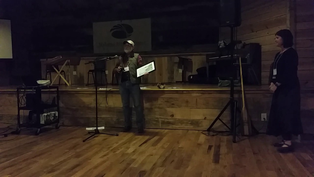 Cahaba River Society program director accepts Alabama Rivers Alliance River Hero Award