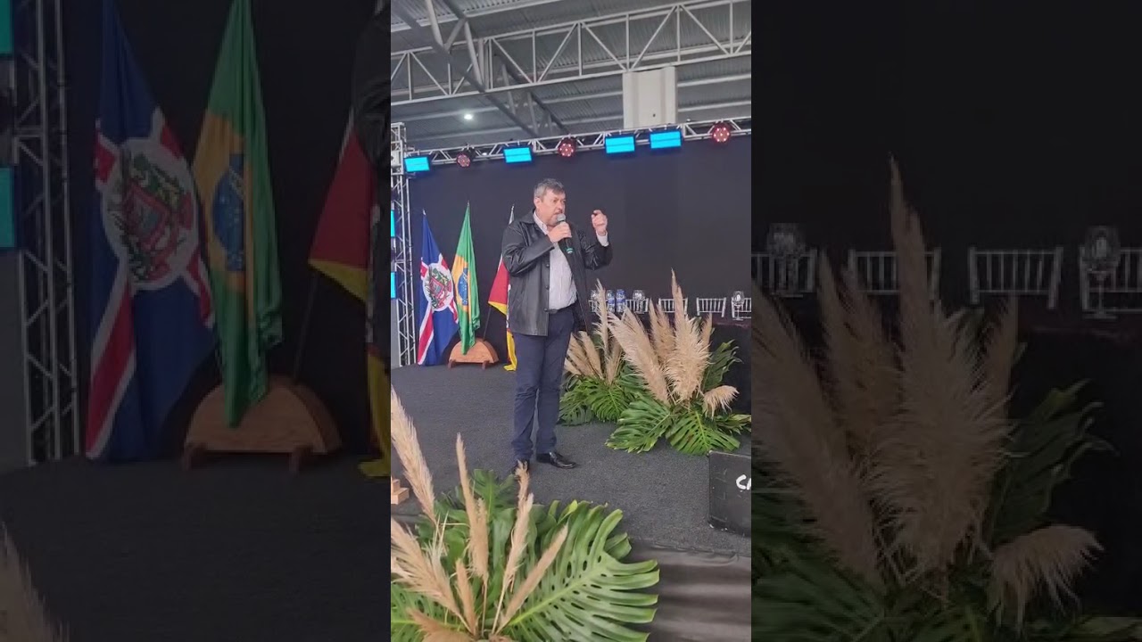 Enio Lemes en la presentación del plan de obras del puente San Javier - Porto Xavier 