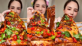 Chinese Food Mukbang: Enjoying Fish Head Curry with Spicy Seafood and ASMR Eating Sounds