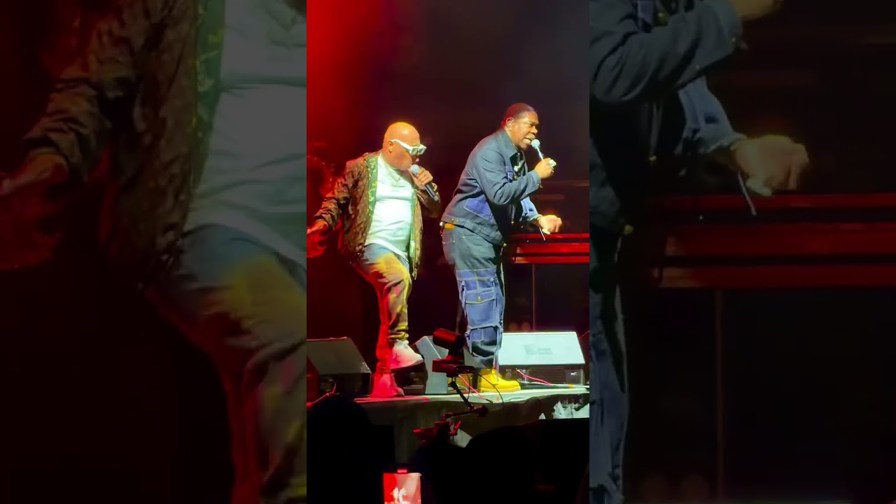 BUSTA RHYMES performs LOOK AT ME NOW (Chris Brown) at One Music Fest 2025