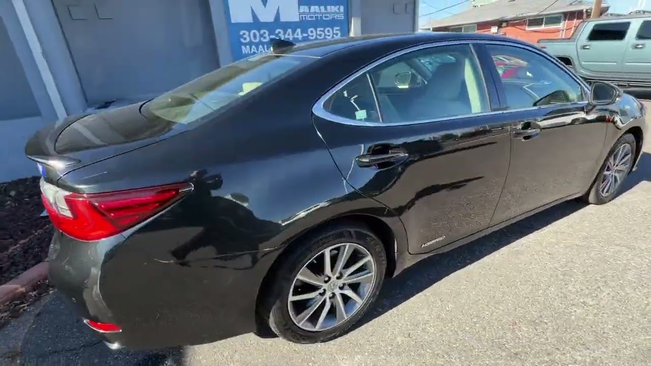 2018 Lexus ES 300h  Hybrid Sedan With Clean CARFAX And Impeccable His Aurora, Denver, Centennia...