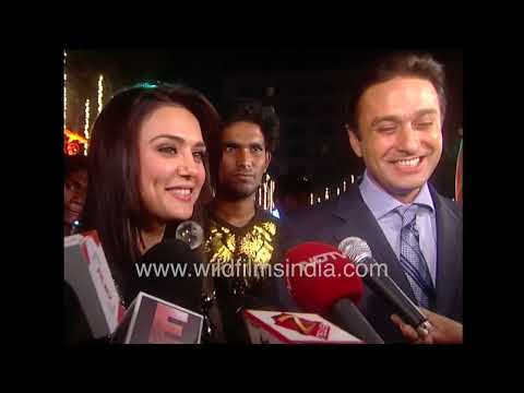 Preity Zinta arrives with her ex-boyfriend Ness Wadia at FLO Women Awards 2008