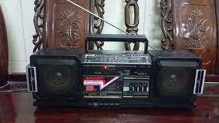 Cassette Sharp GF-329 nguyên bản còn đẹp, chạy hoàn hảo, tiếng hay, 800k. Lh 0908496653