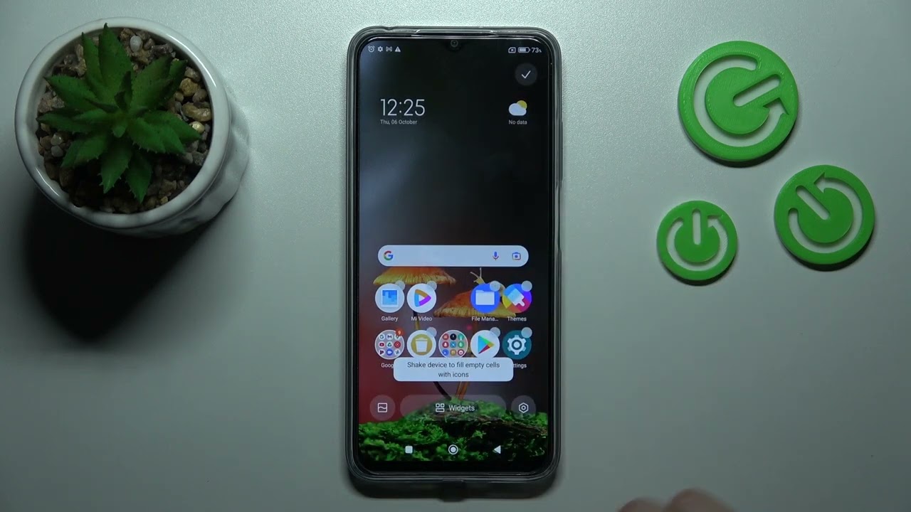 How to Enable / Disable Google Feed in POCO M5