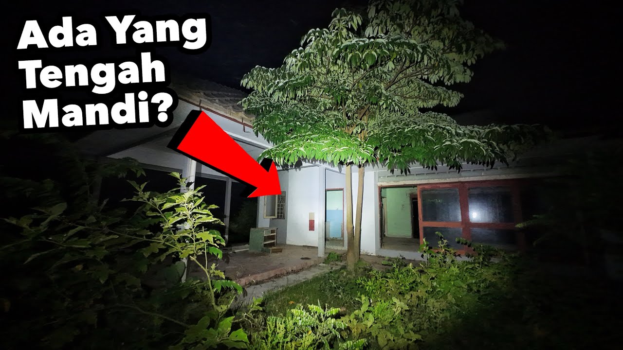 ADUH, SIAPA PULA YANG MANDI TENGAH-TENGAH MALAM DI RUMAH PENGURUS NI?