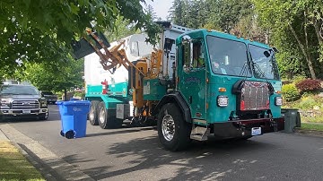 Brand new Labrie automizer on garbage ￼￼flipping lids