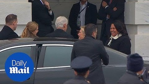 Bill and Hillary Clinton arrive for Trump inauguration - Daily Mail